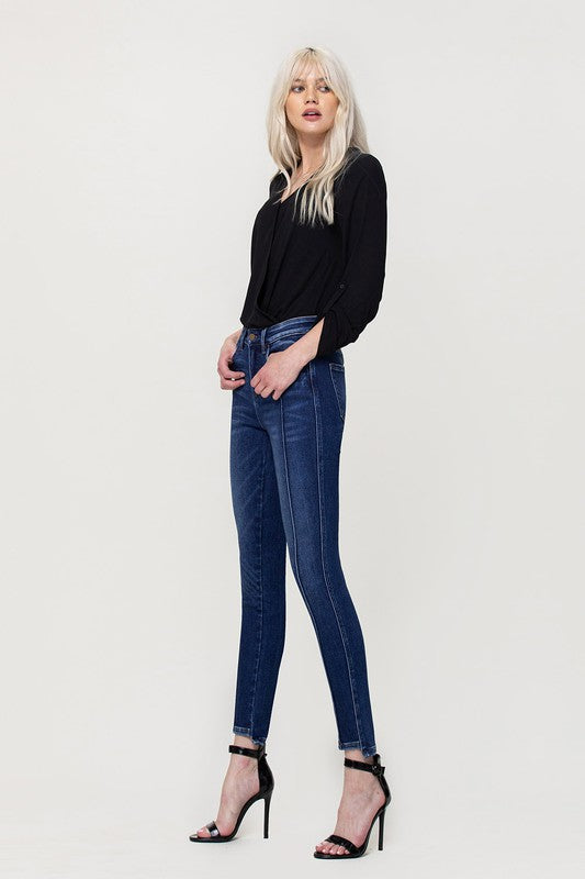 HIGH RISE ANKLE SKINNY W FRONT SEAM AND UNEVEN HEM