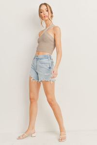 DISTRESSED HEM SHORT