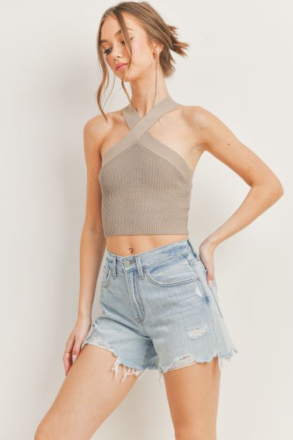 DISTRESSED HEM SHORT