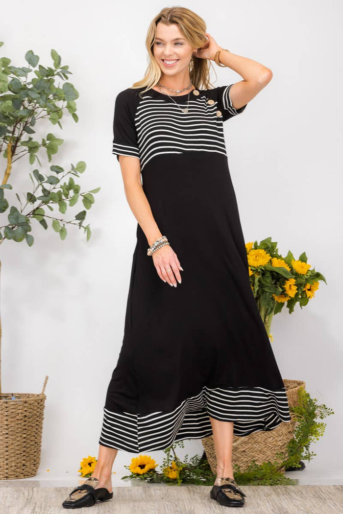 PLUS -MAXI DRESS WITH STRIPES AND POCKETS